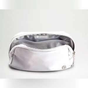 LULULEMON EVERYWHERE BELT BAG - BRAND NEW